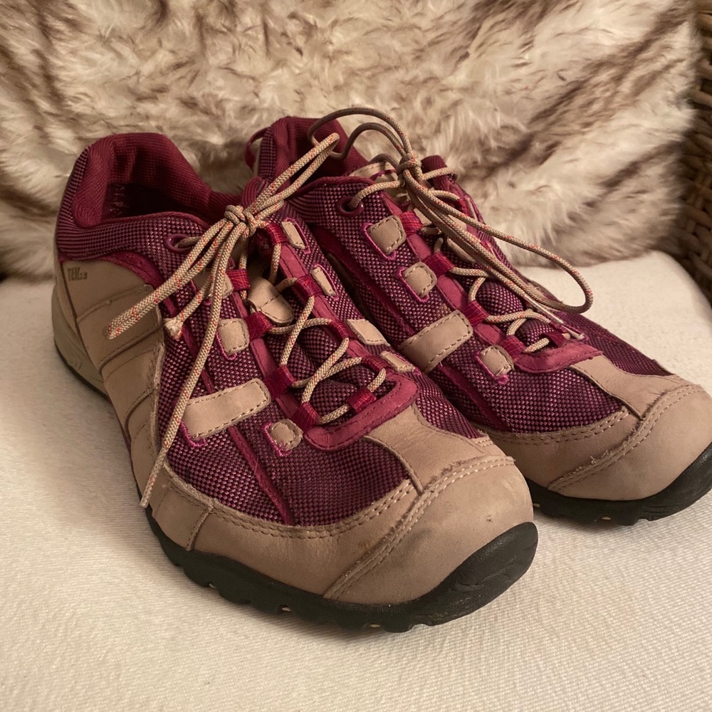 Women’s [L.L. Bean] Hiking Boots/Shoes 7.5